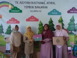 Wakaf Buku Siroh dari Spirit Nabawiyah Community di TK Aisyiyah Bustanul Athfal Tembok Banjaran