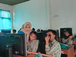 WORKSHOP PENERAPAN TEKNOLOGI INFORMASI APLIKASI CANVA DALAM  MENINGKATKAN KUALITAS SDM DI MTS NU HUSNABA