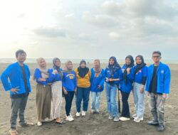 PASBRI: Pasukan Biru untuk Negeri, Aksi Bersih Pantai dari Mahasiswa Universitas Bina Sarana Informatika Tegal Dalam Rangka Pelestarian Lingkungan Pesisir