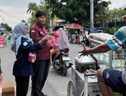 ORMAWA UBSI Tegal Tebar Kepedulian di Bulan Ramadhan melalui Aksi Berbagi Takjil dan Sembako